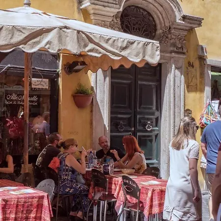 Iflat Trevi's Sweet Paradise